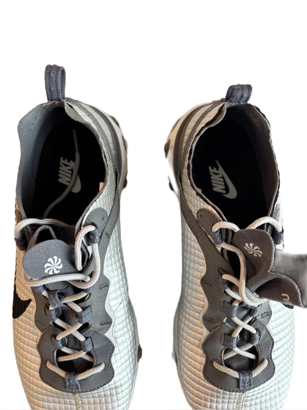 Nike Men's React Element 55 Premium Metallic Silver Quilted Size 10.5 CI3835-001